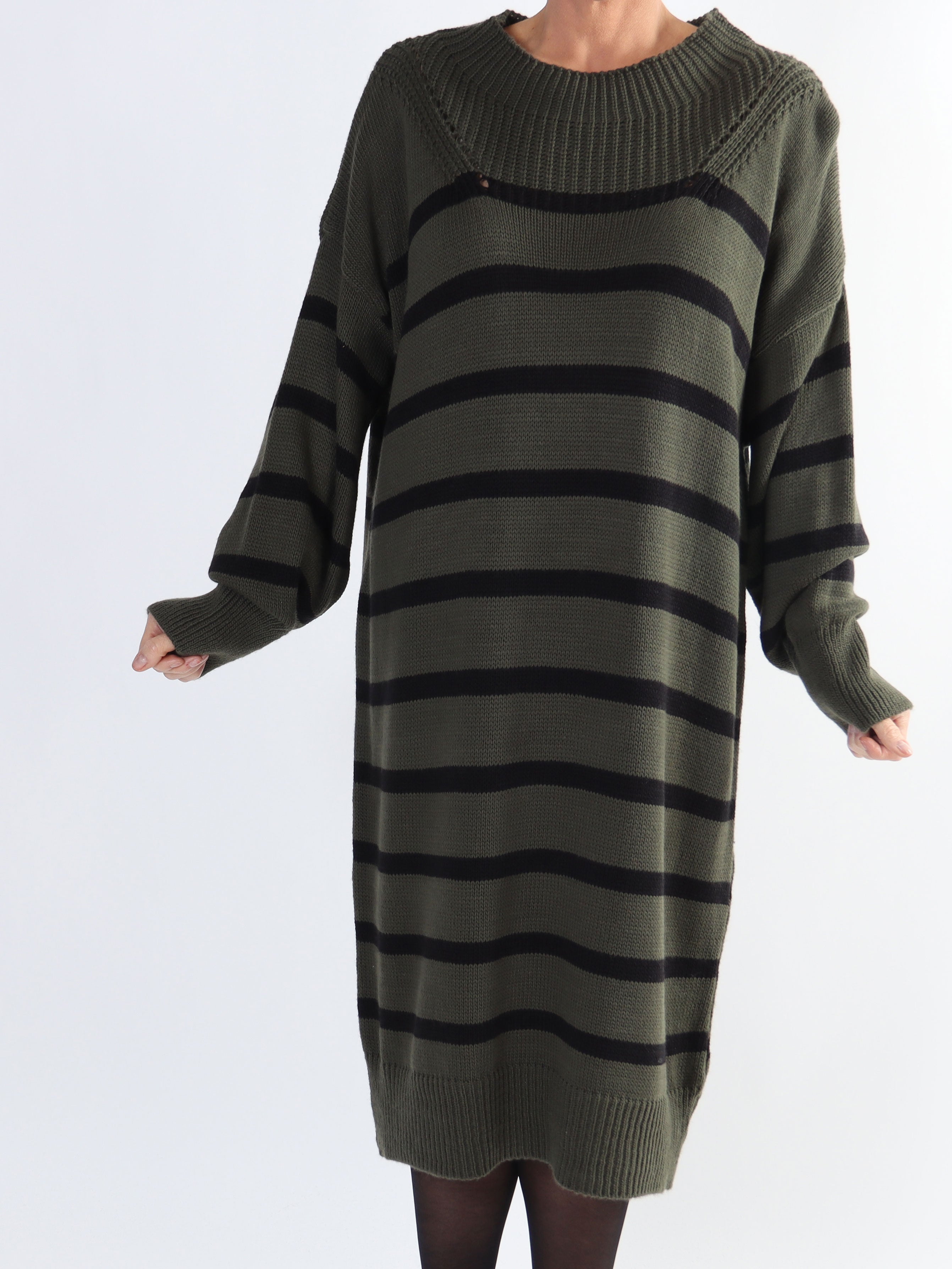 Ciara - Stickad klänning med ränder i stora storlekar